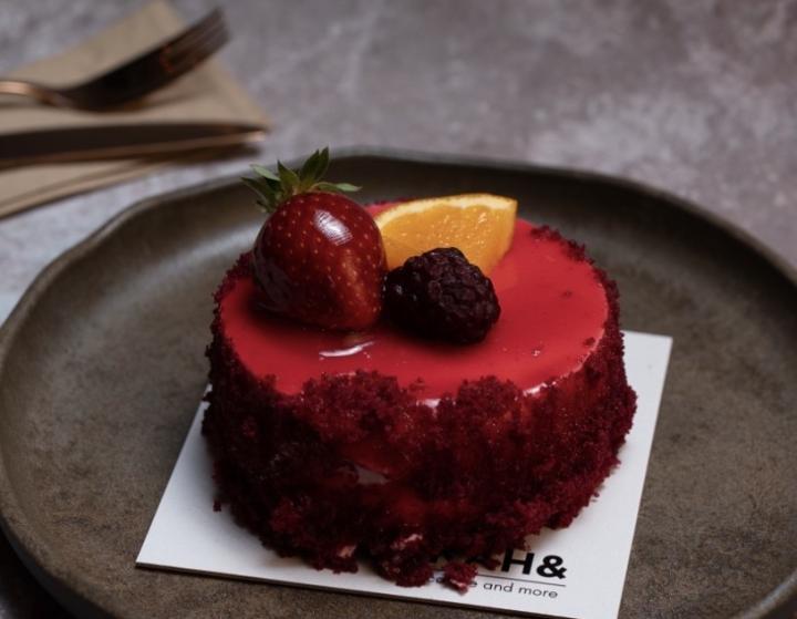 MEYVELİ MOUSSE PASTA