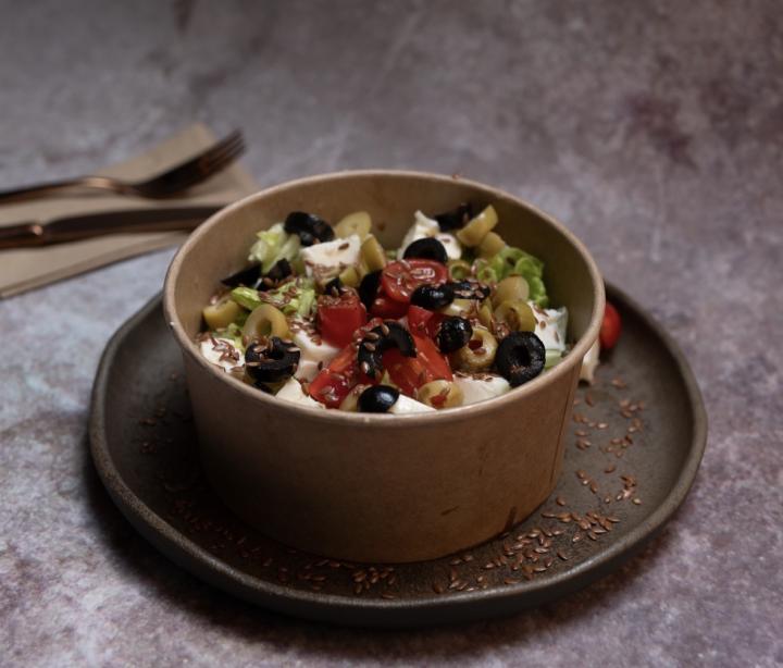 PEYNİRLİ MEVSİM SALATA